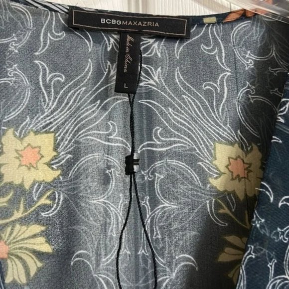 Elegant Wrap Dress with Matching Slip - Picture 3 of 11